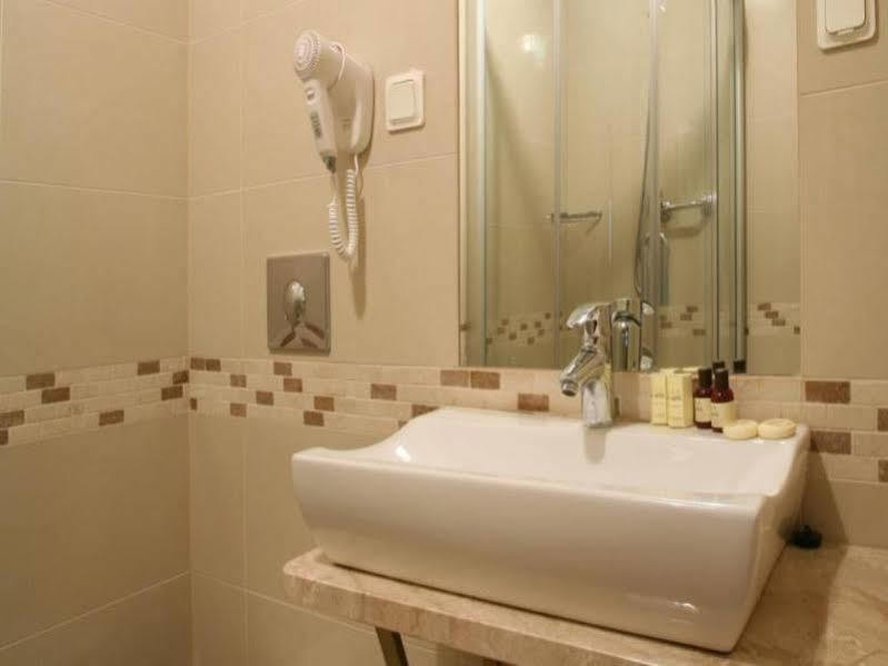 Hotel Riverside 3*