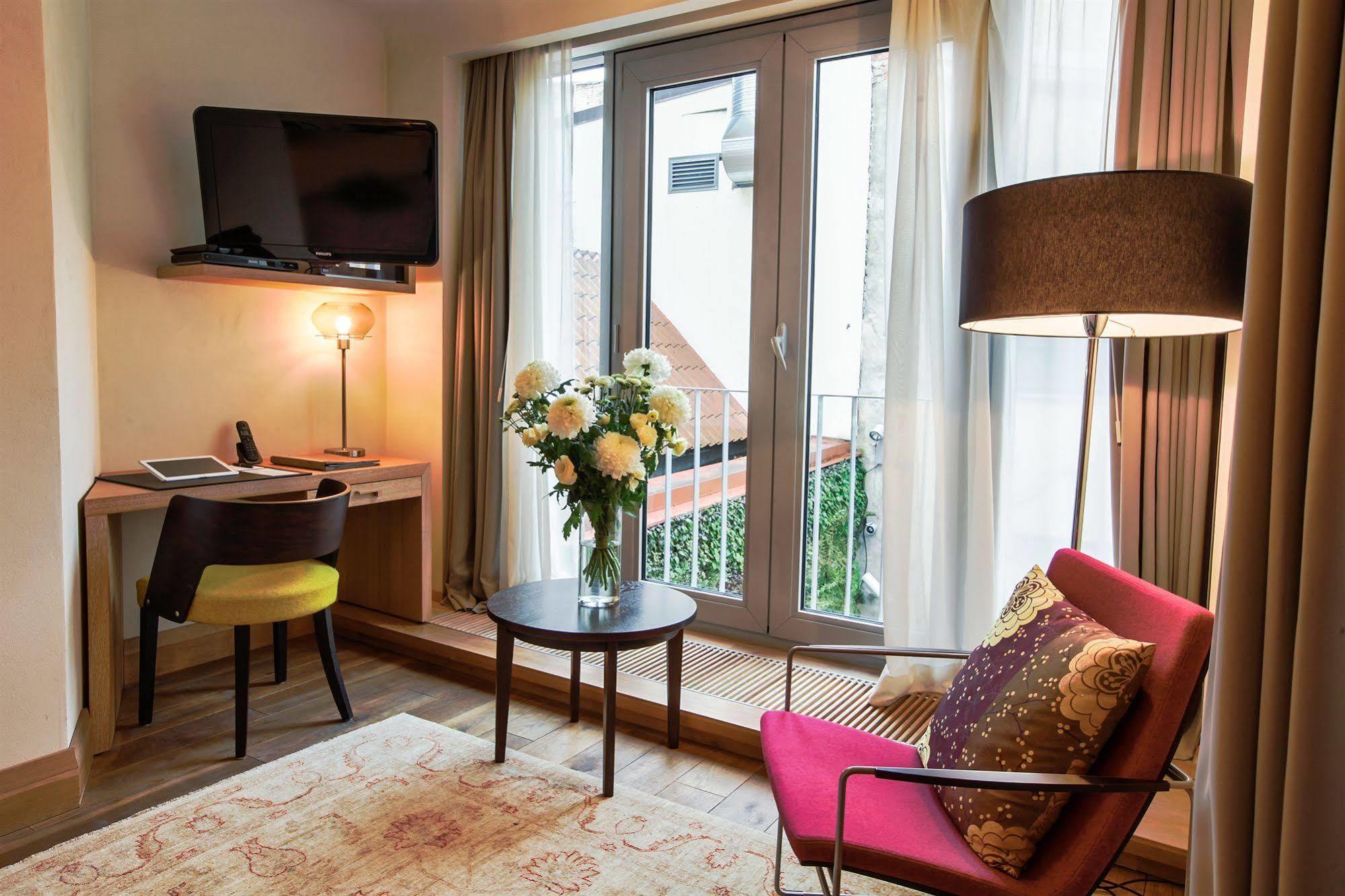 Dome Hotel 5*