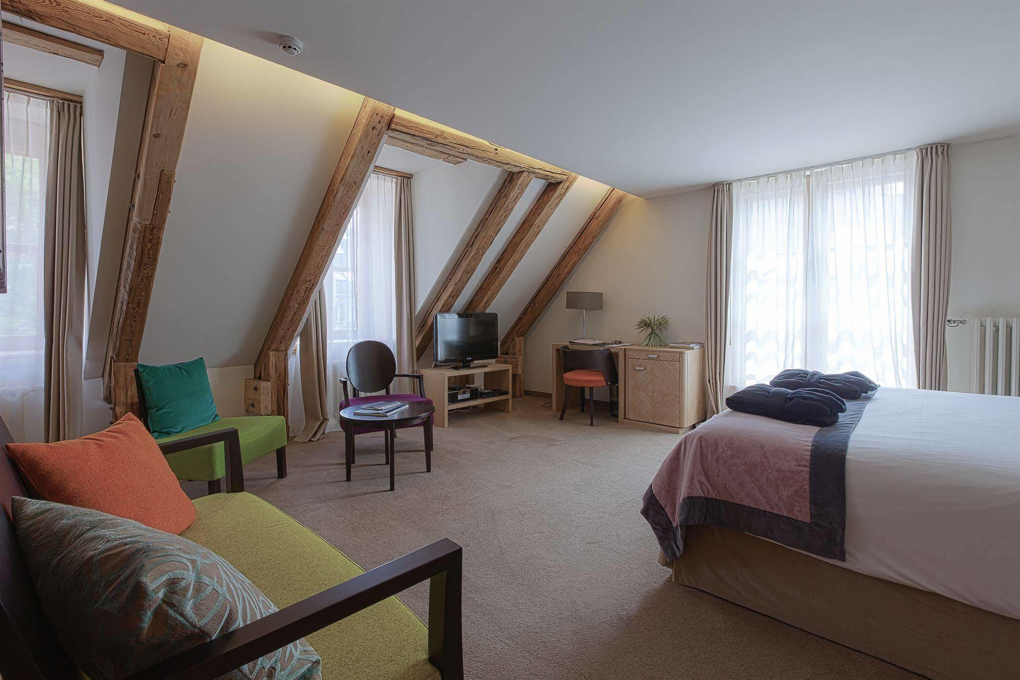 Dome Viesnīca 5*