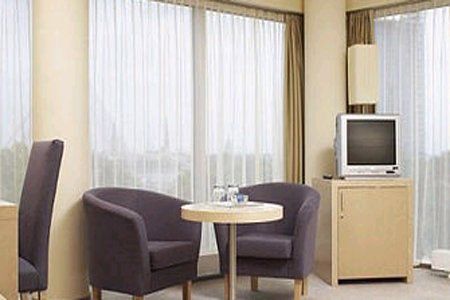 Islande With Free Parking 4* Riika