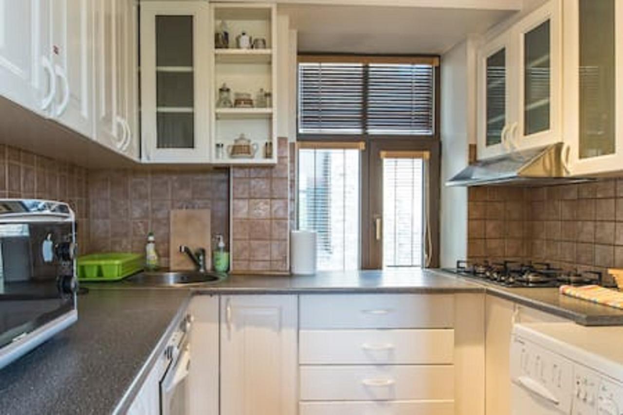 Old Romantic Loft Apartment Riga
