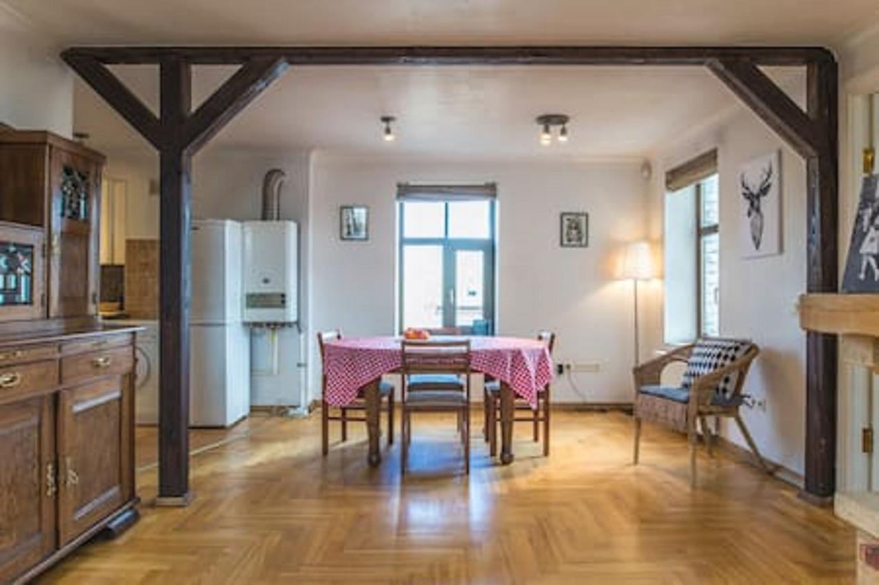 Old Romantic Loft Riga