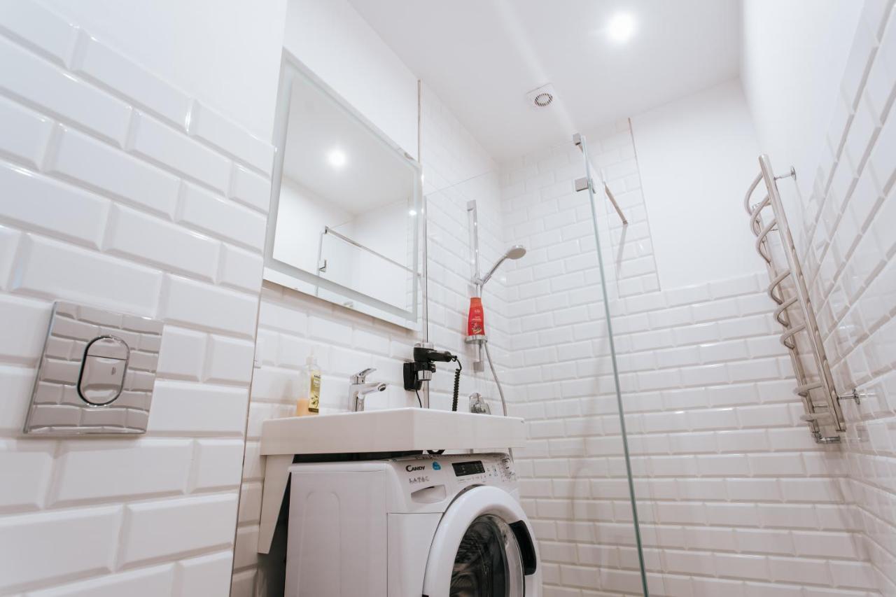 Stylish Latvian-style Near Center, Parks, Cafes & Public Transit Apartment Riga