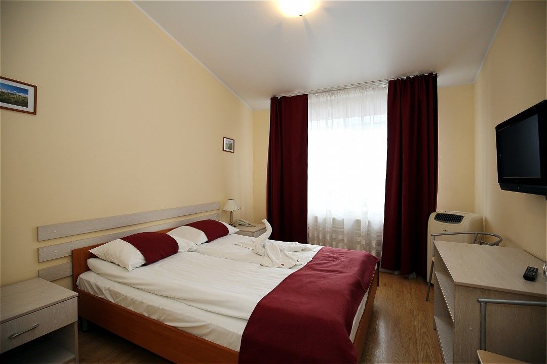 Tomo Free Parking 3* Riga