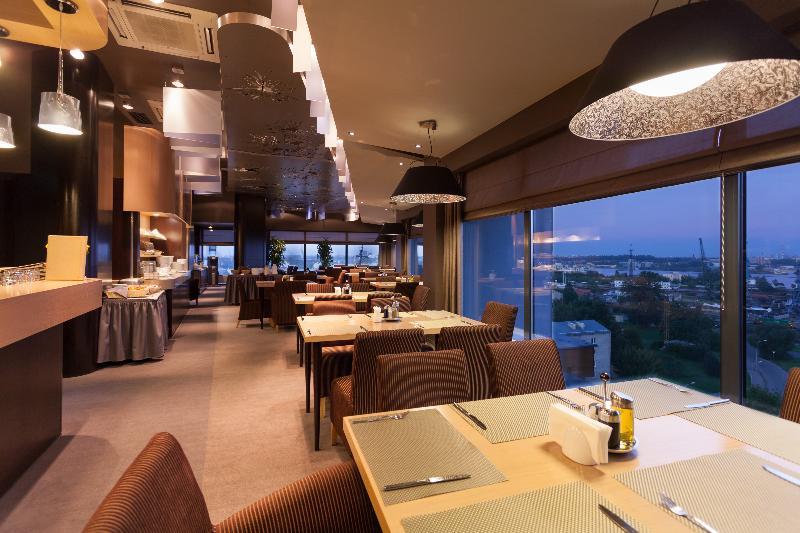 Rija Port Hotel