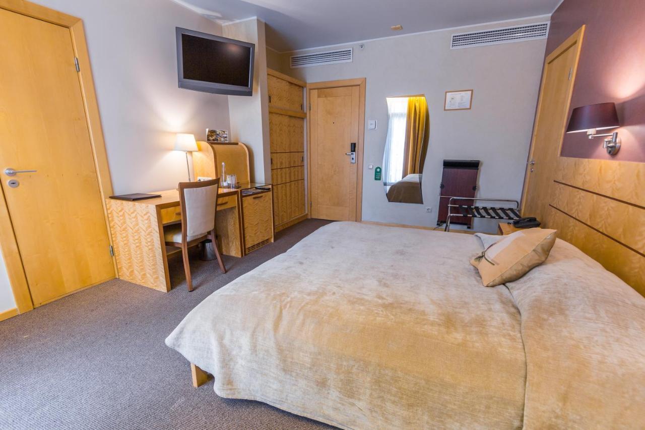 Hotel Royal Square & 5*
