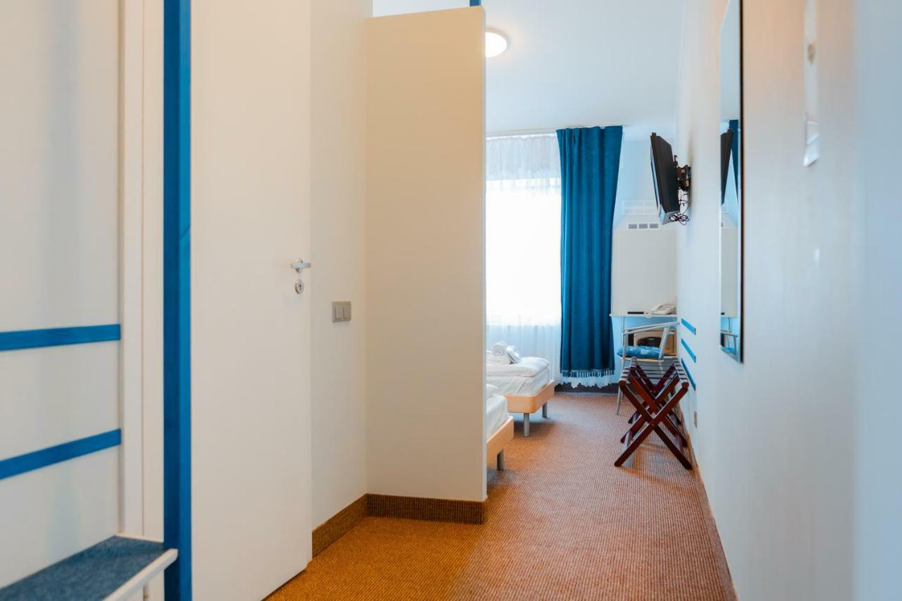 Tomo Free Parking Hotel Riga