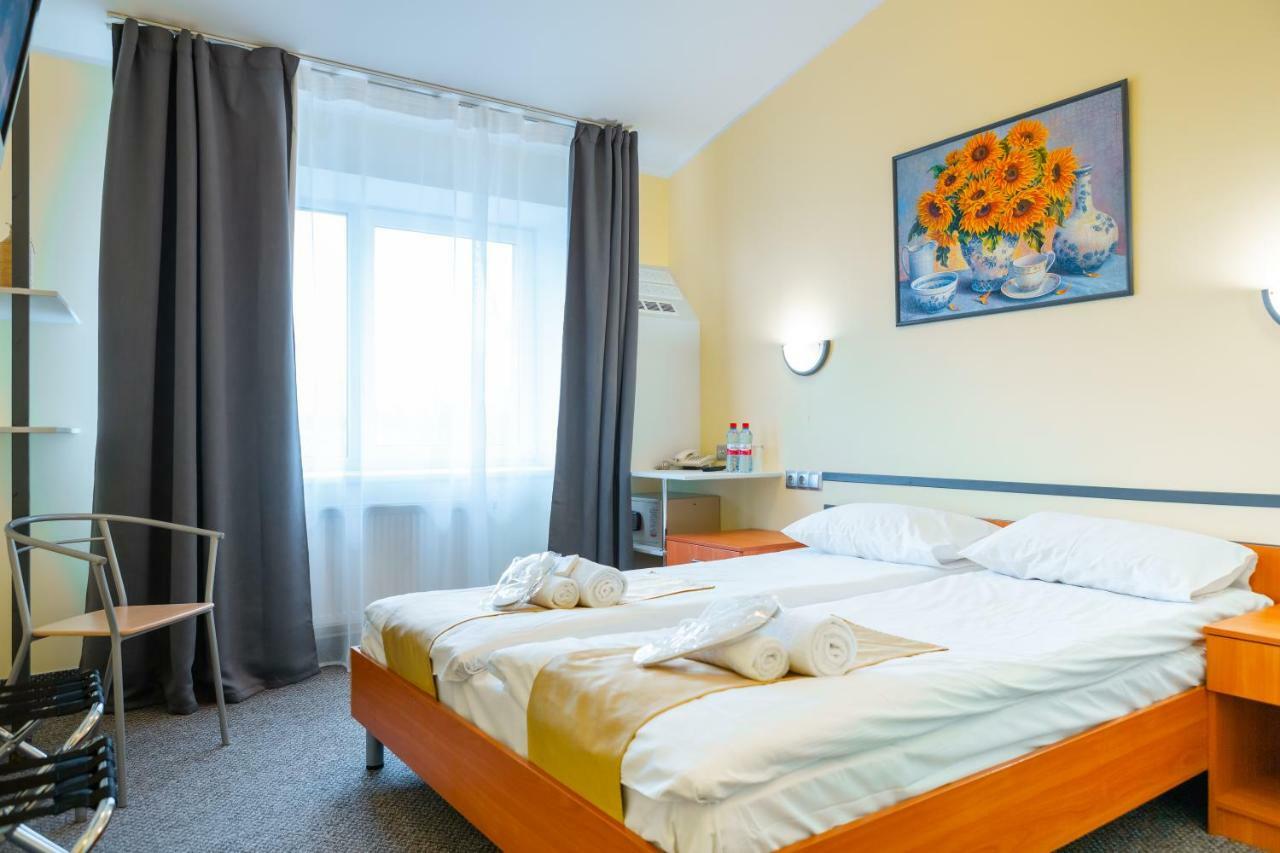 Tomo Free Parking 3* Riga