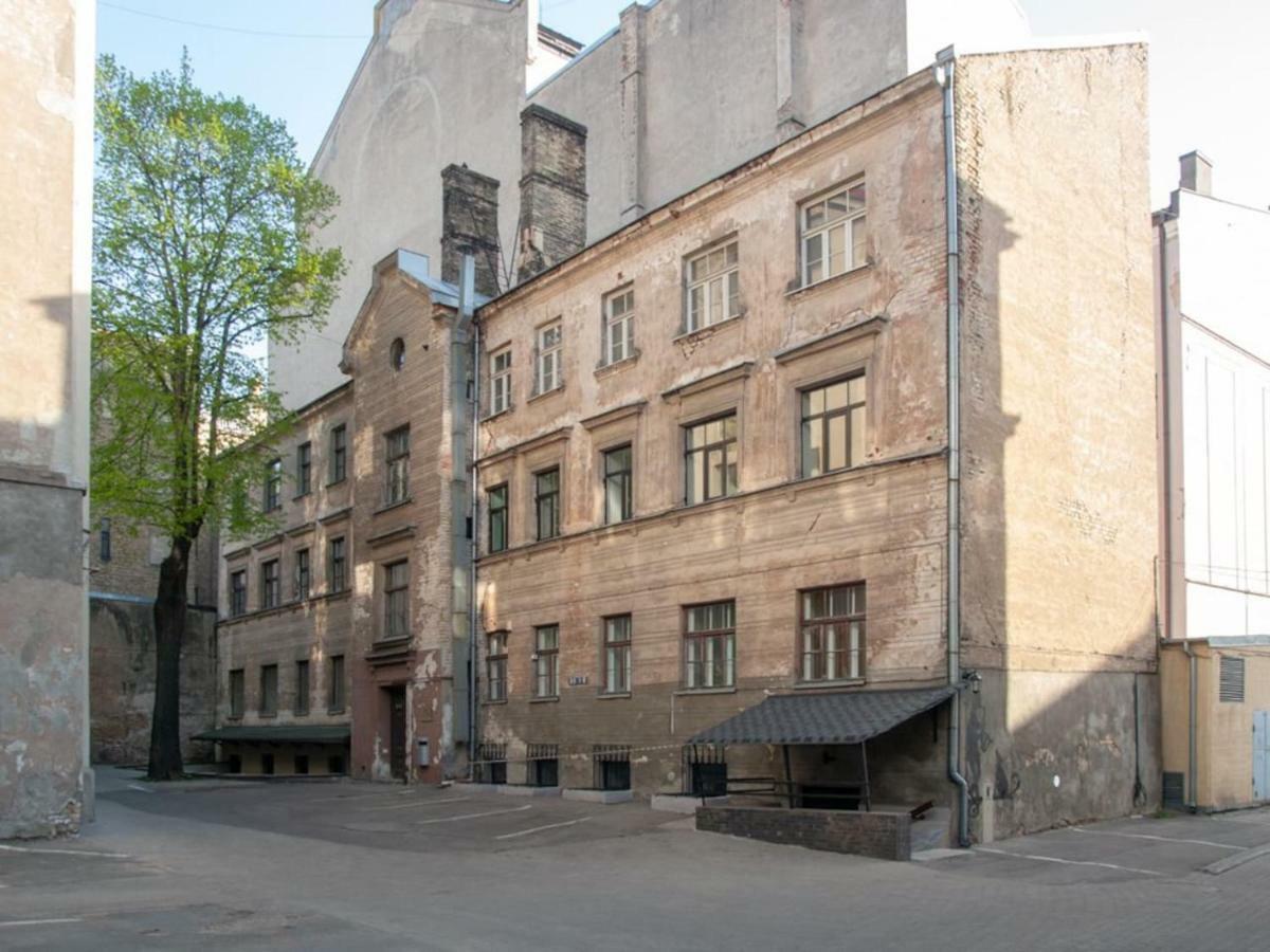 Charming Old Town Apartment