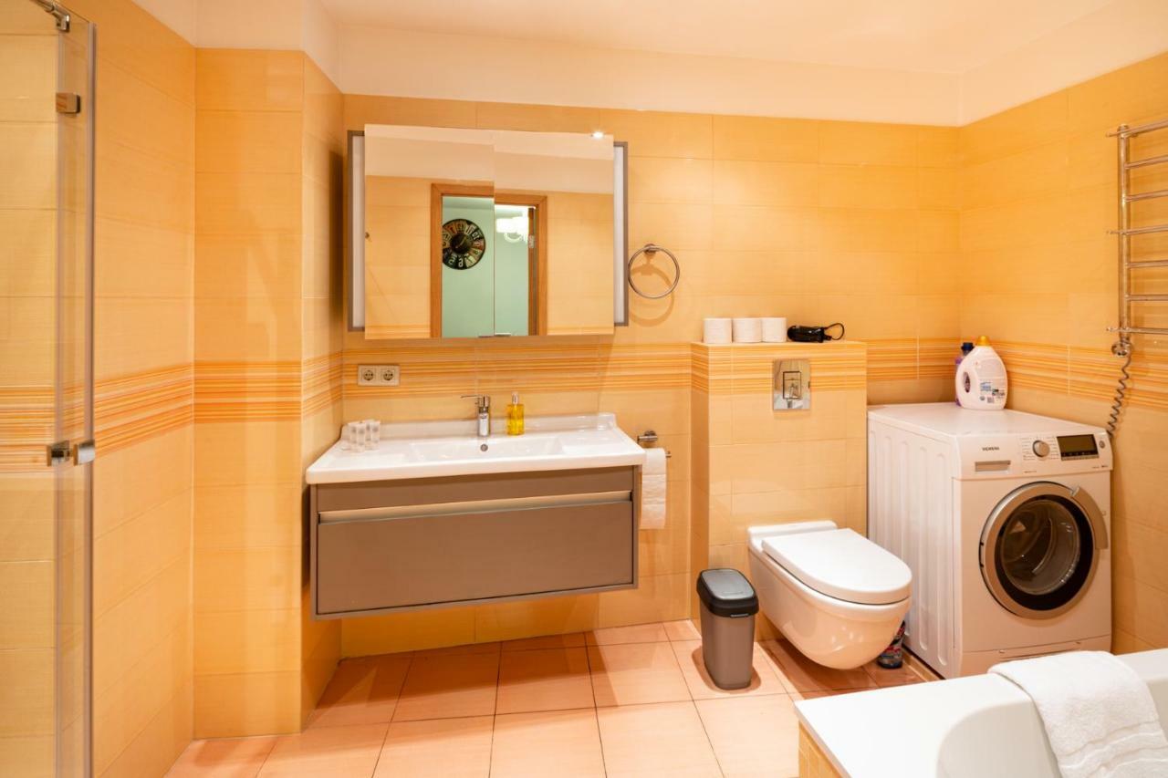 Apartment Old Two Bedroom At Galleria *