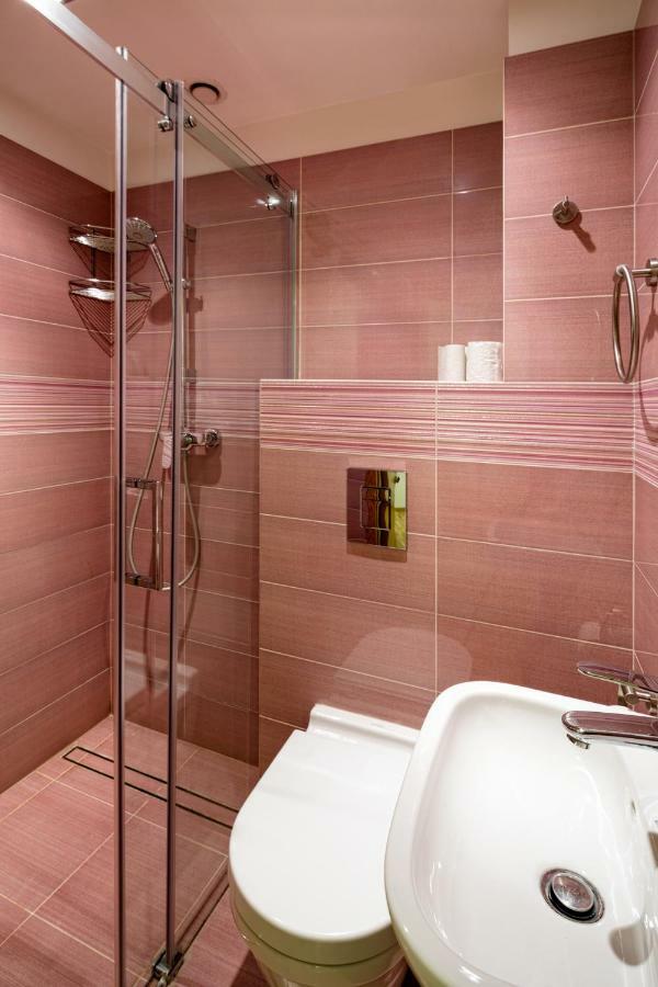 Apartment Old Two Bedroom At Galleria Riga