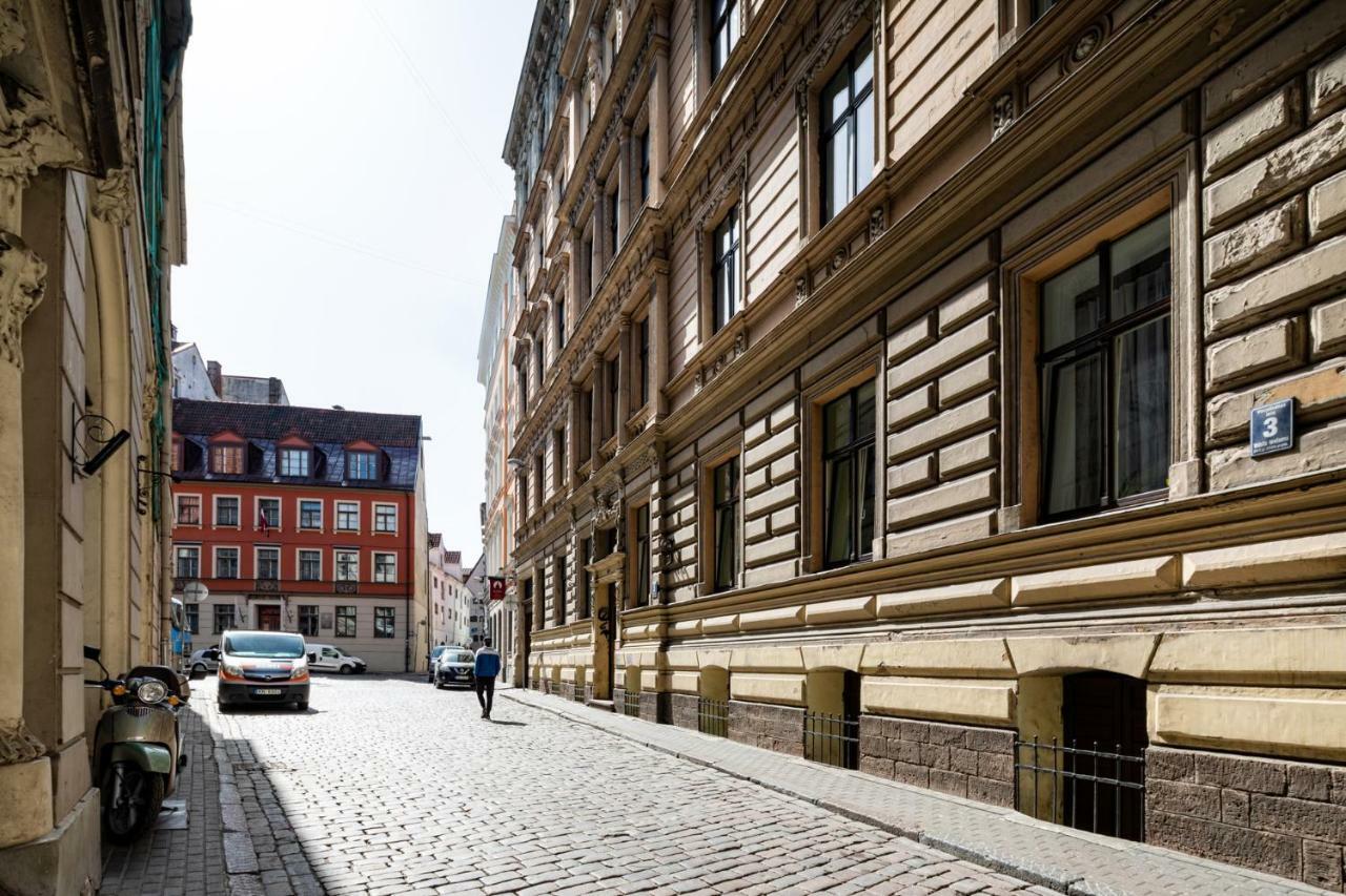 Old 2 Bedroom Vecpilsetas Street Apartment