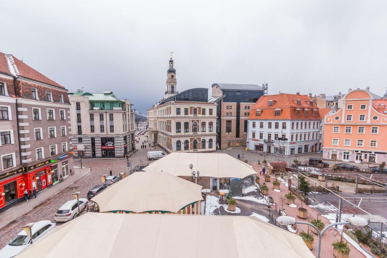 Royal Square &