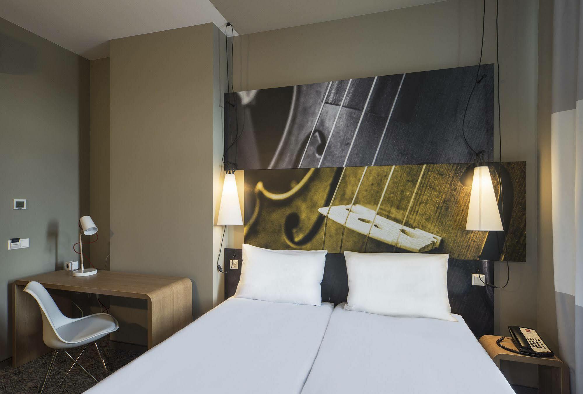 Ibis Centre Hotel