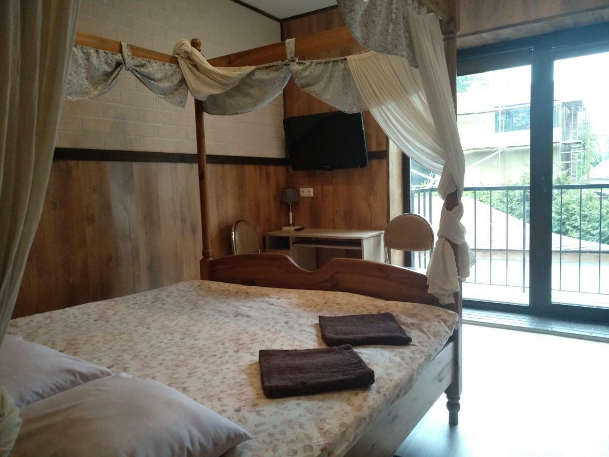 Atrium Hotel 2*
