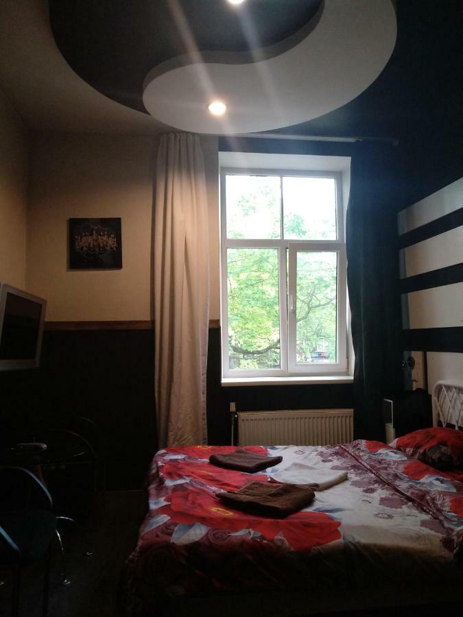 Atrium Hotel 2*