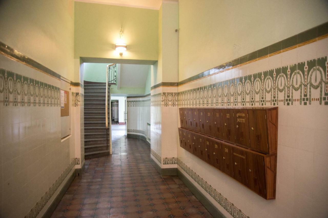 Center Old Town Apartment *