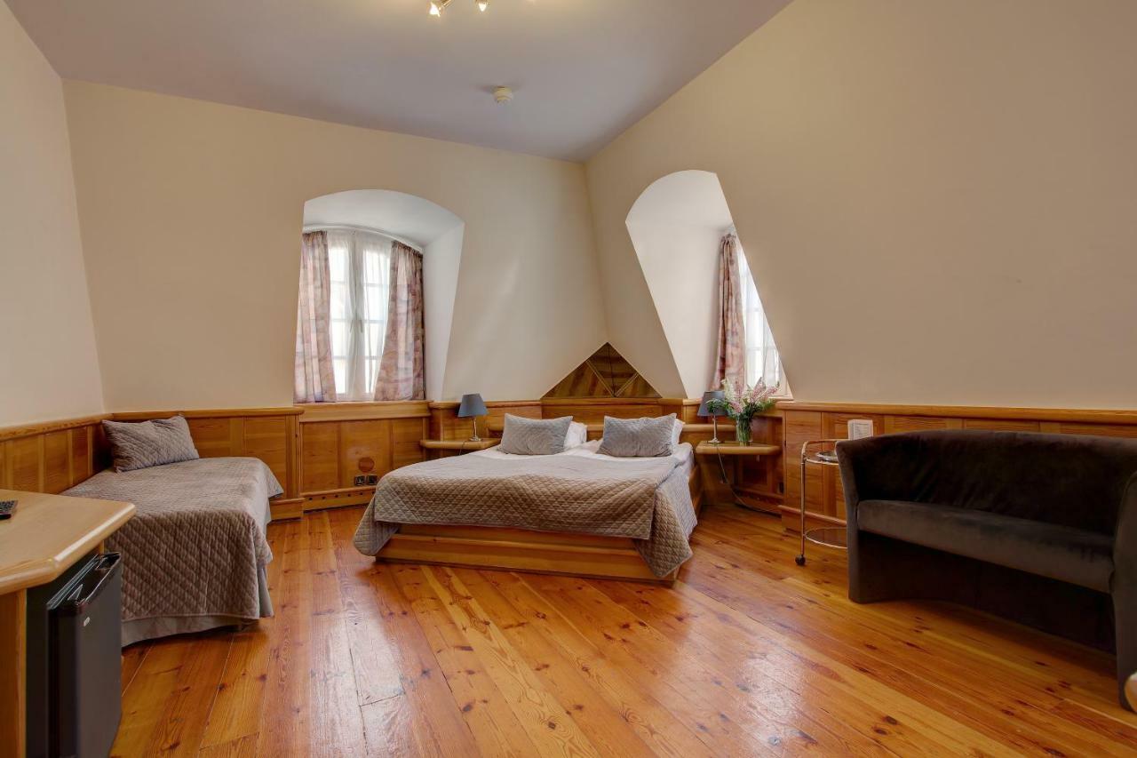 Boutique Kristofs Khách sạn 3*