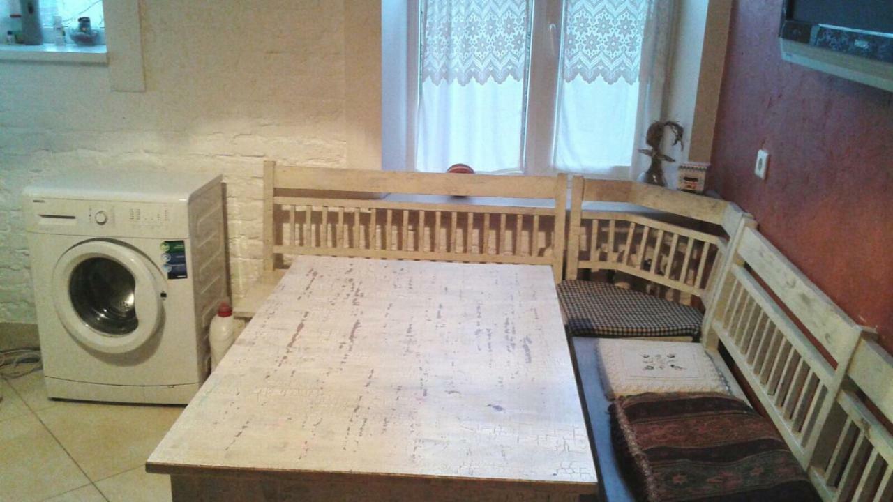 Aivisapartment Hostel