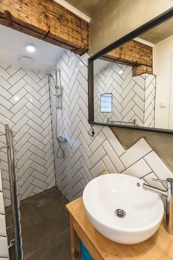 Butas Centrally Located Old Town Loft