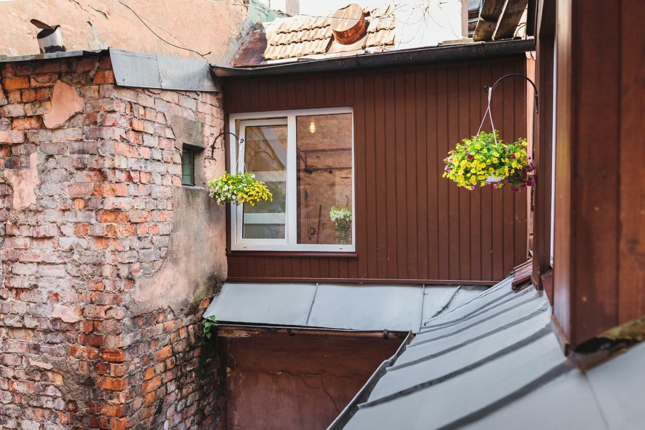 Butas Centrally Located Old Town Loft