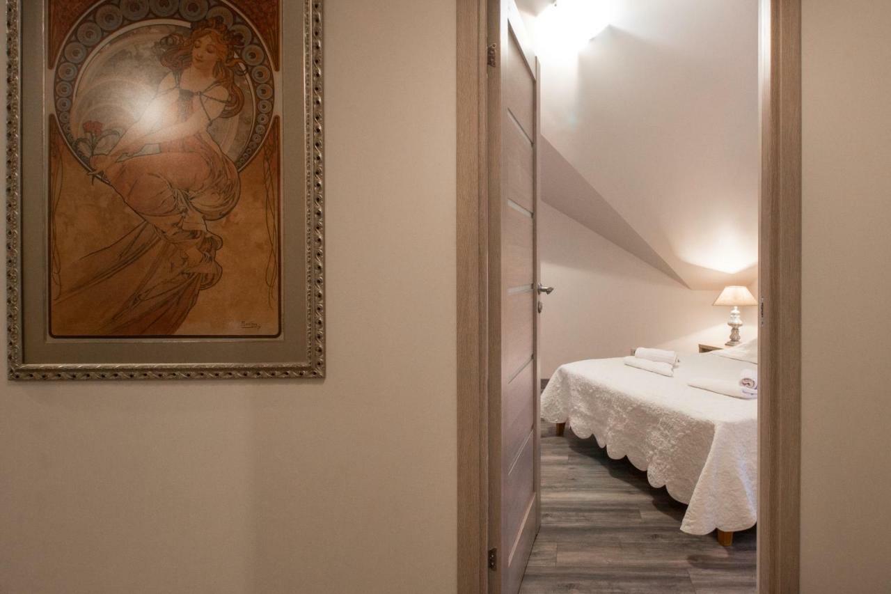 Old Dome Square Apartment *