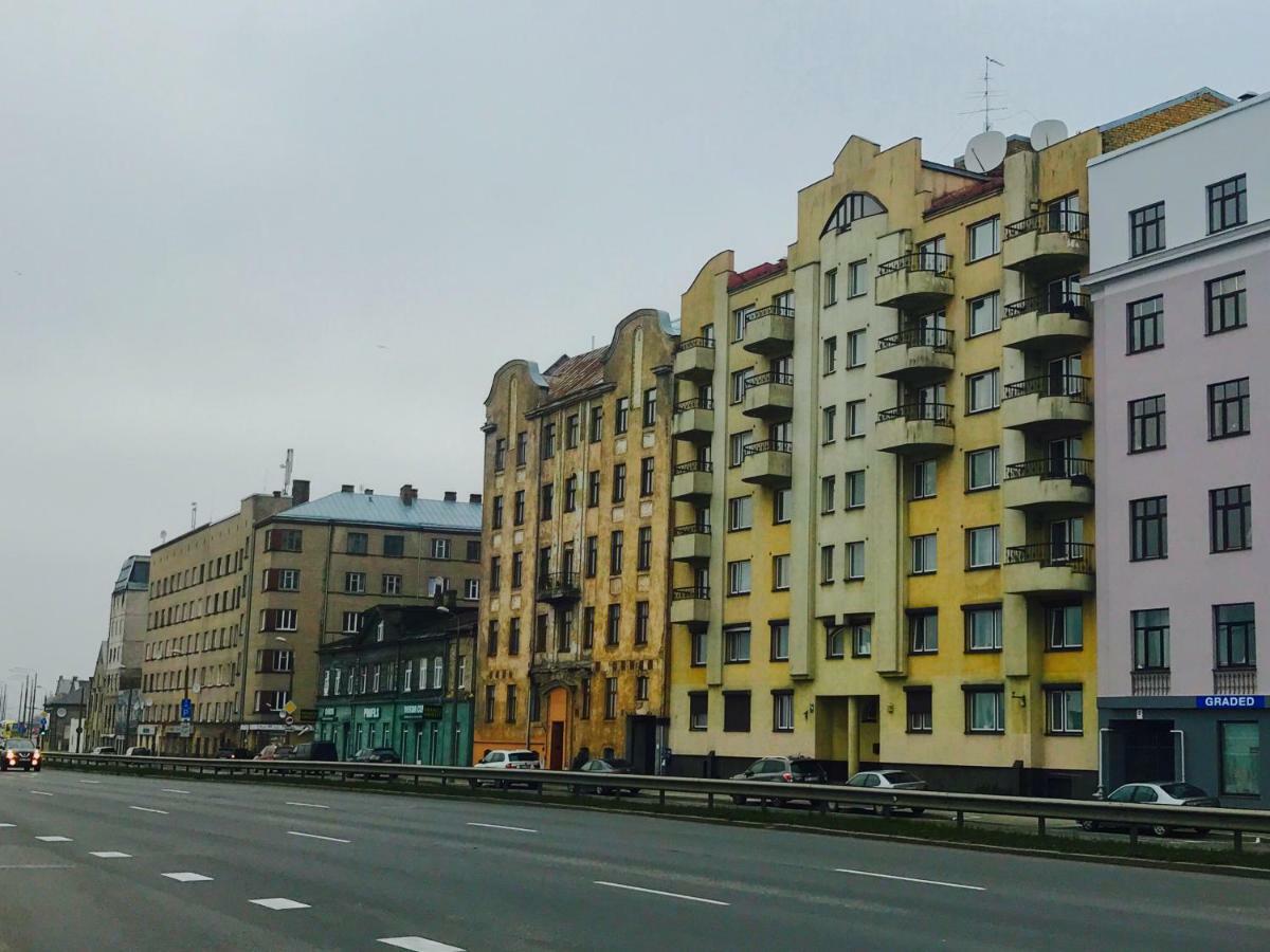 Riverside Promenade *