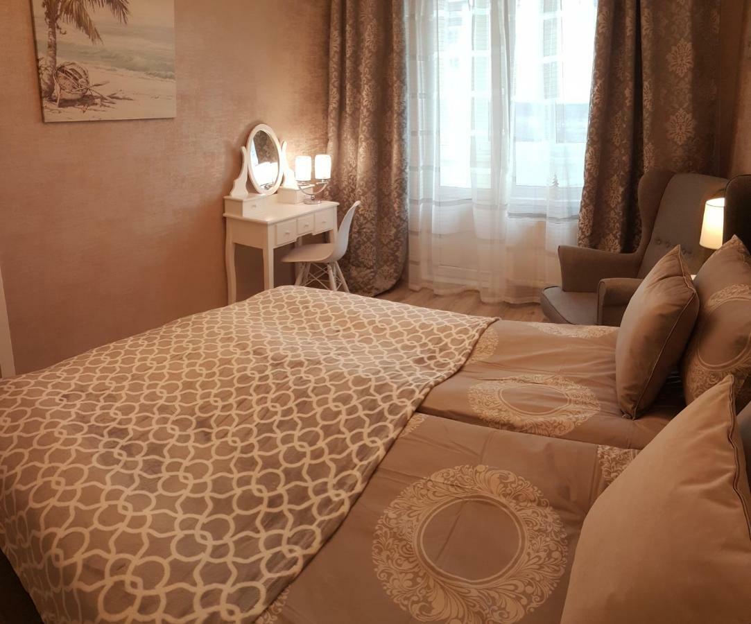 2 Bedroom Lux Apartment *