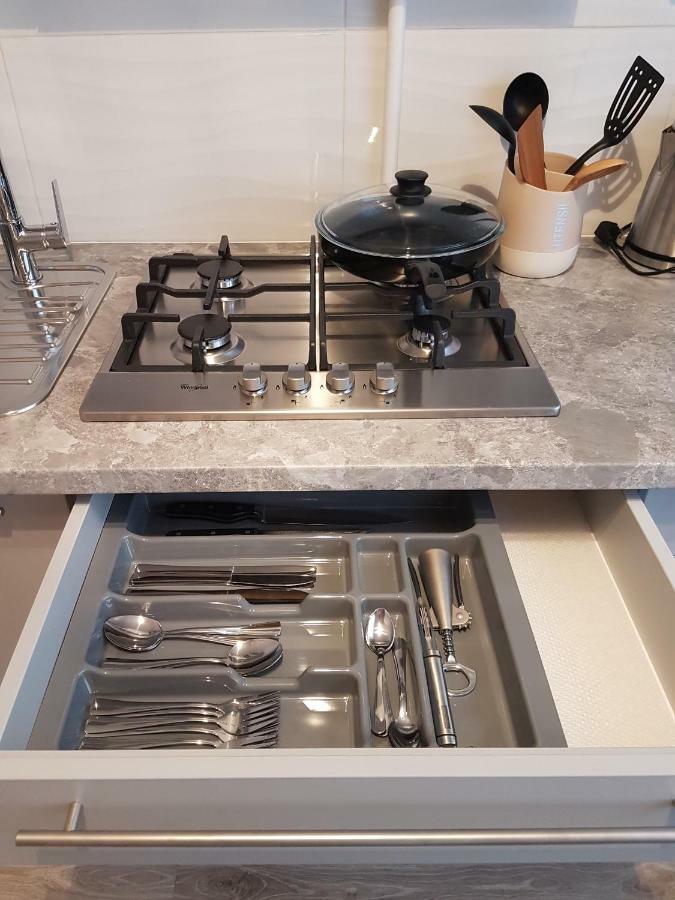2 Bedroom Lux Apartment *