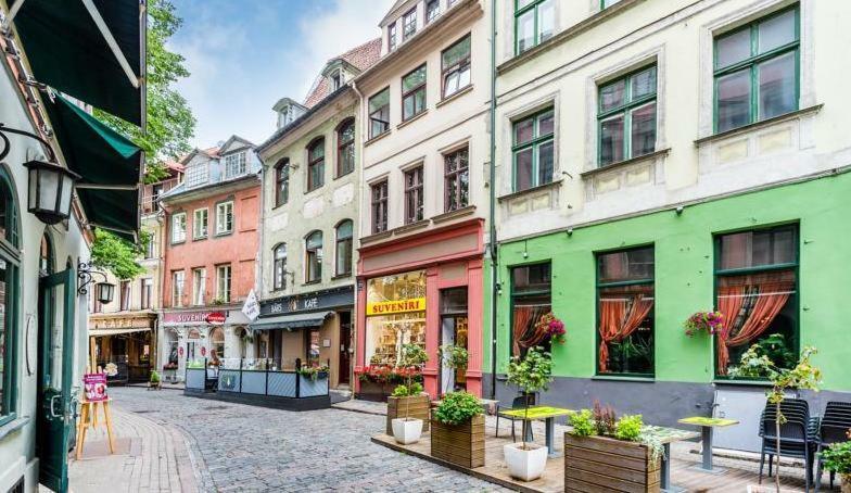Doma Square Penthouse, In The Heart Of Old Town Apartment *