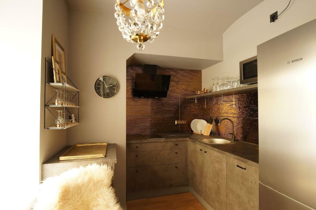 New Bohemian Crash Pad In Center Dzīvoklis