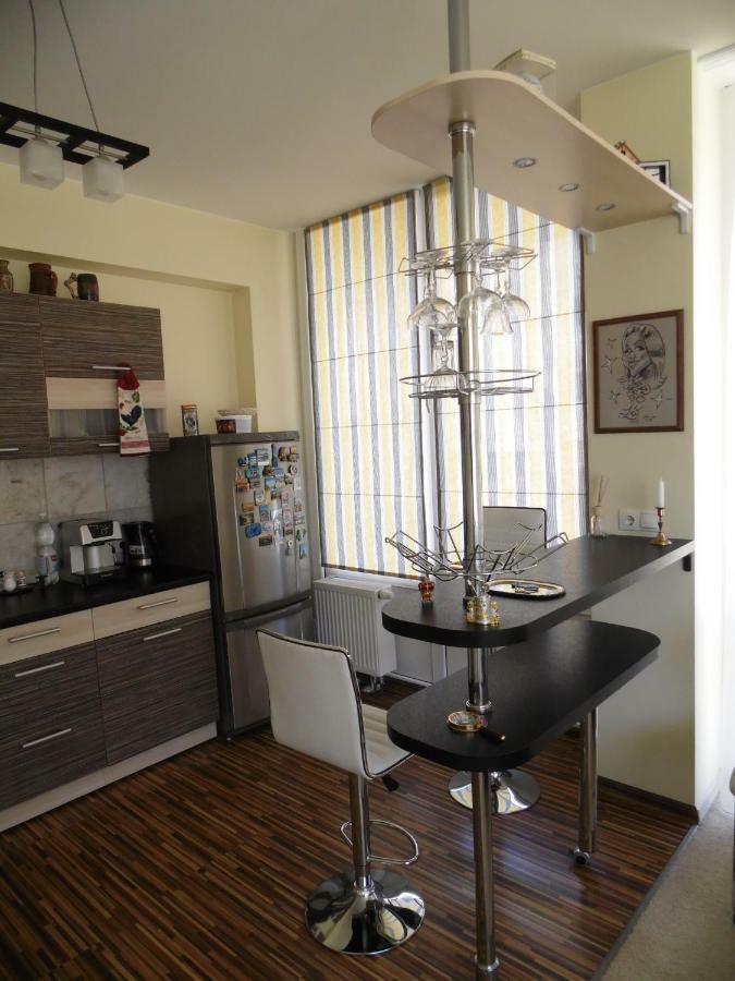 Near Airport Apartment *