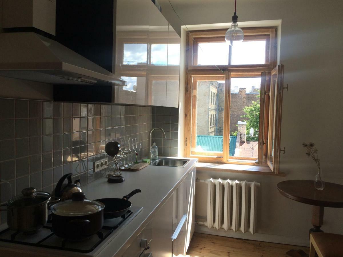 Sunrise In The Quiet Centre Apartment *