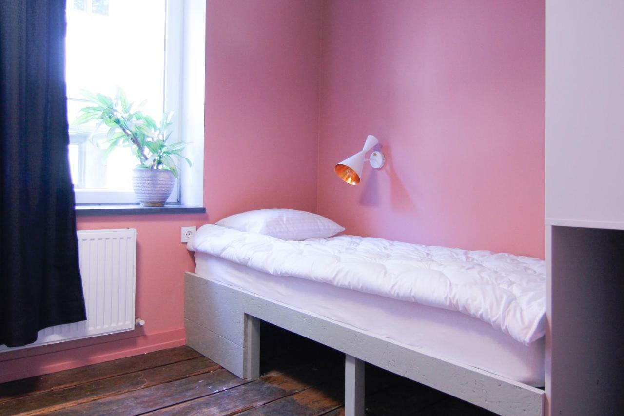 Black Flamingo Guest house *
