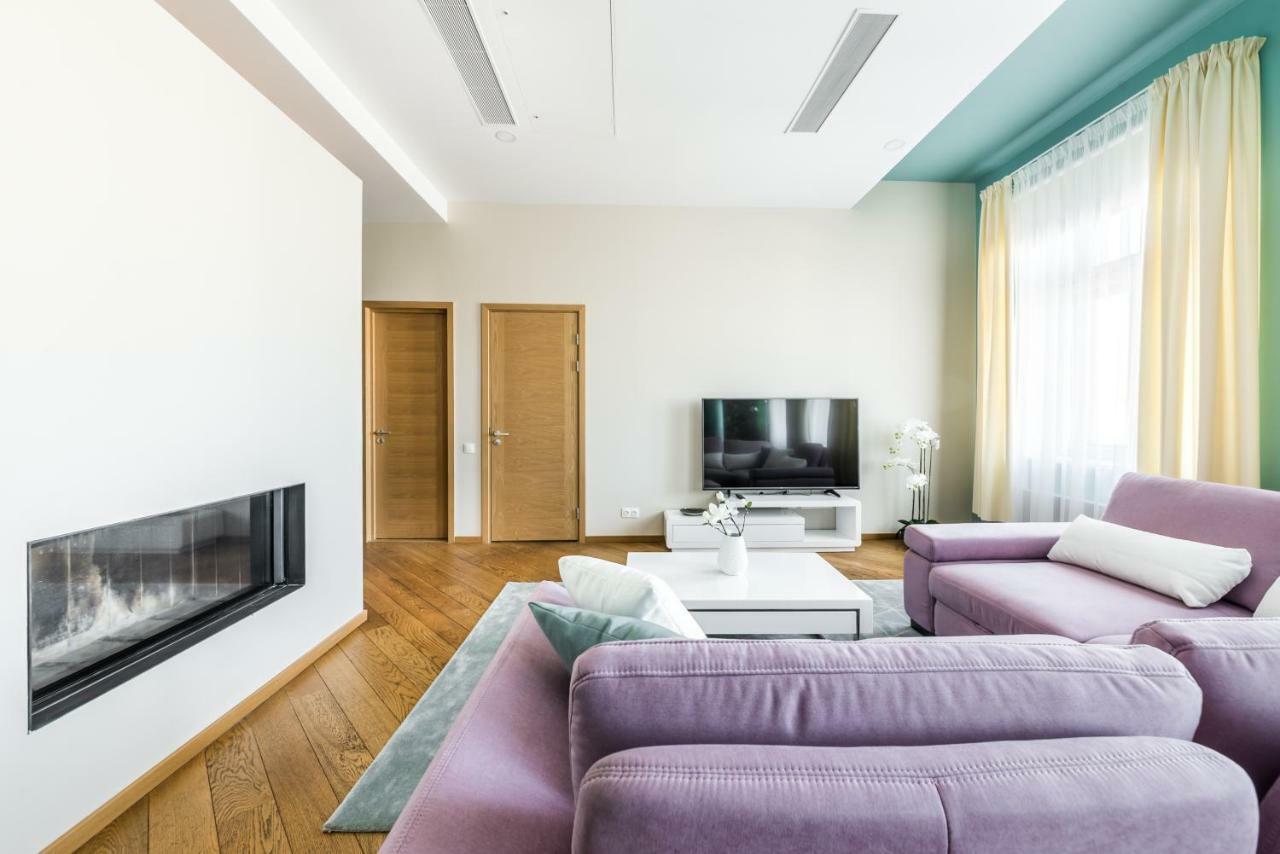 Apartment Old Town V.i.p. *