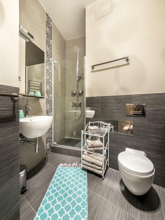 Apartment Old Town V.i.p. *