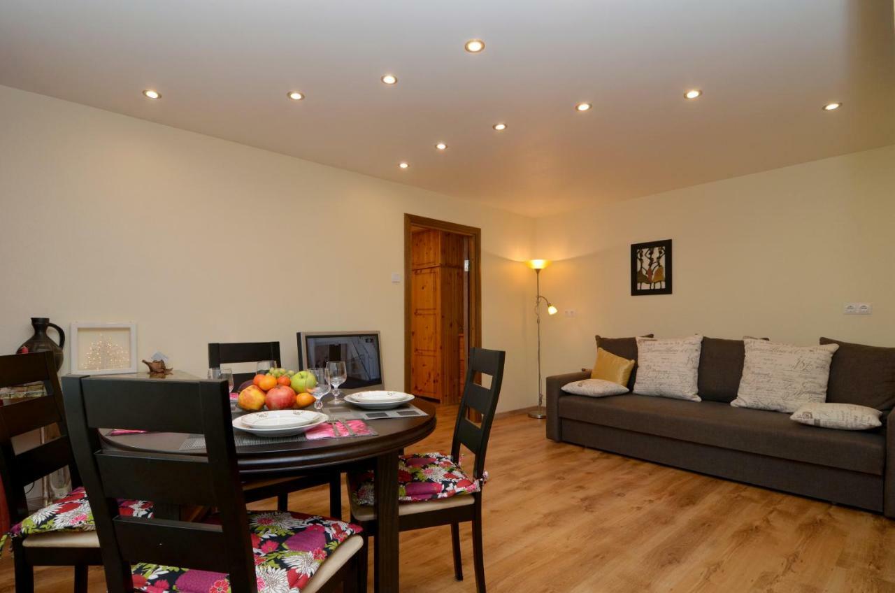 Tomsona Center Apartment