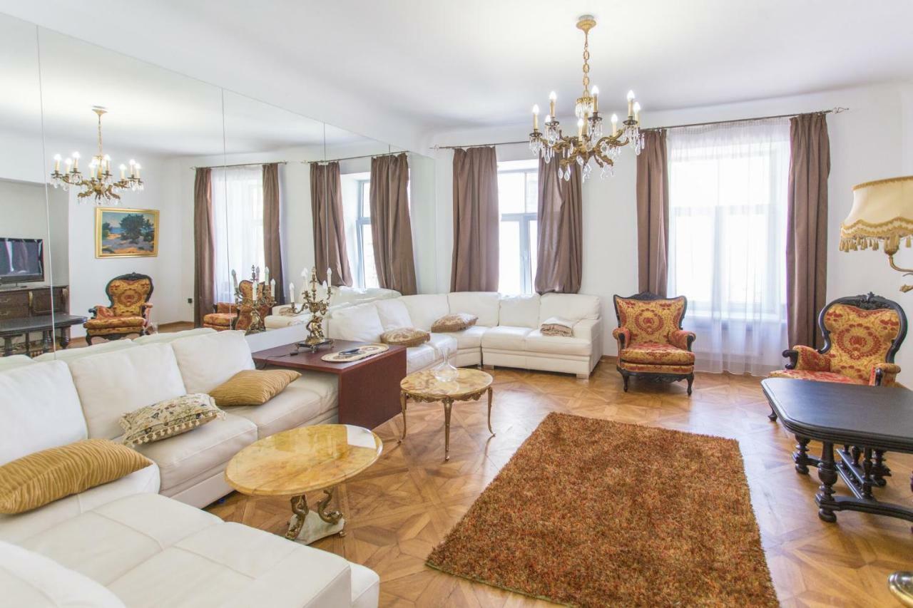 Apartment Old Town Charm