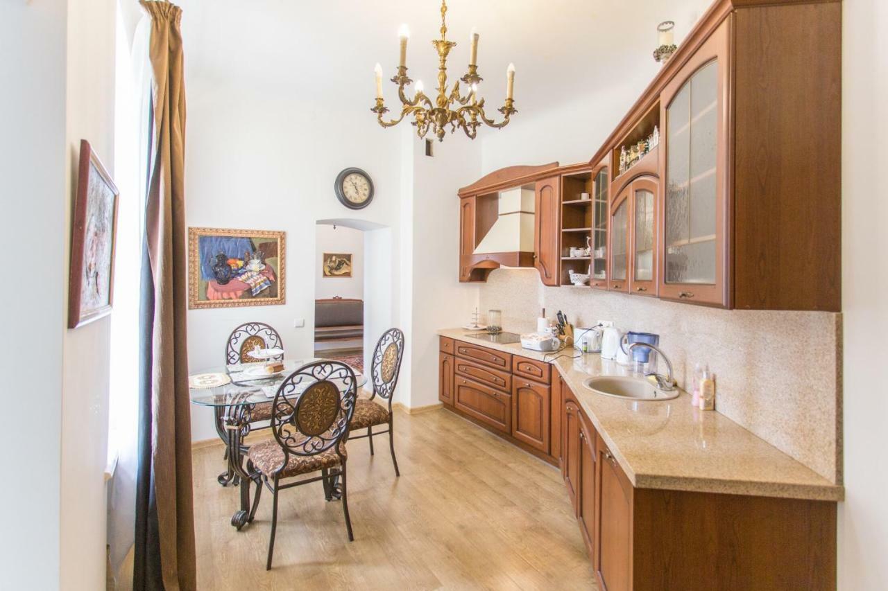 Apartment Old Town Charm