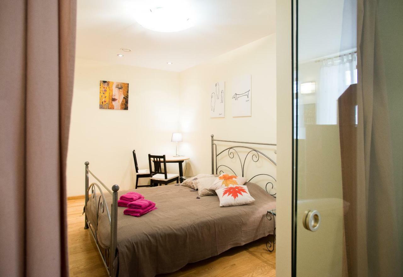 Old Park Apartment