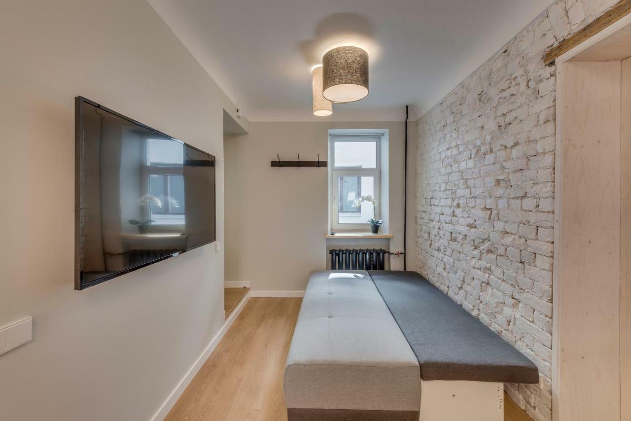 Old Town White Apartment