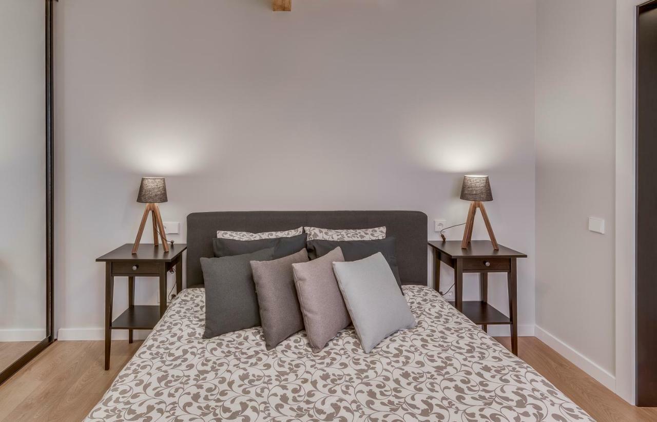 Old Town White Apartment