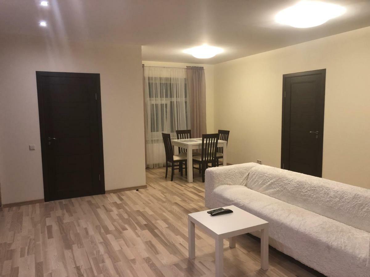 Apartment Riverside Embassy 2. Spacious/free Parking *