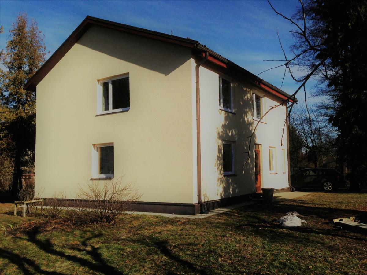 Excelent With Garden And Free Parking Riga