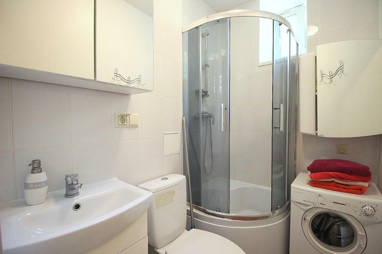 City Center Lacplesa Apartment Riga