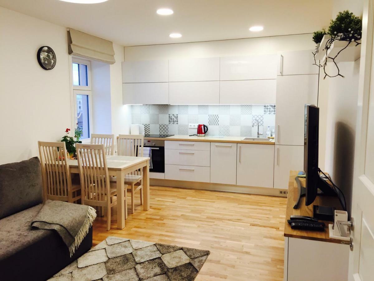 Elegance Apartment *