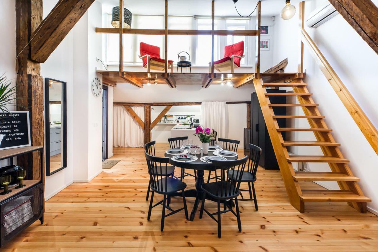 Cozy Mansard Old Town Aptartment, Ac