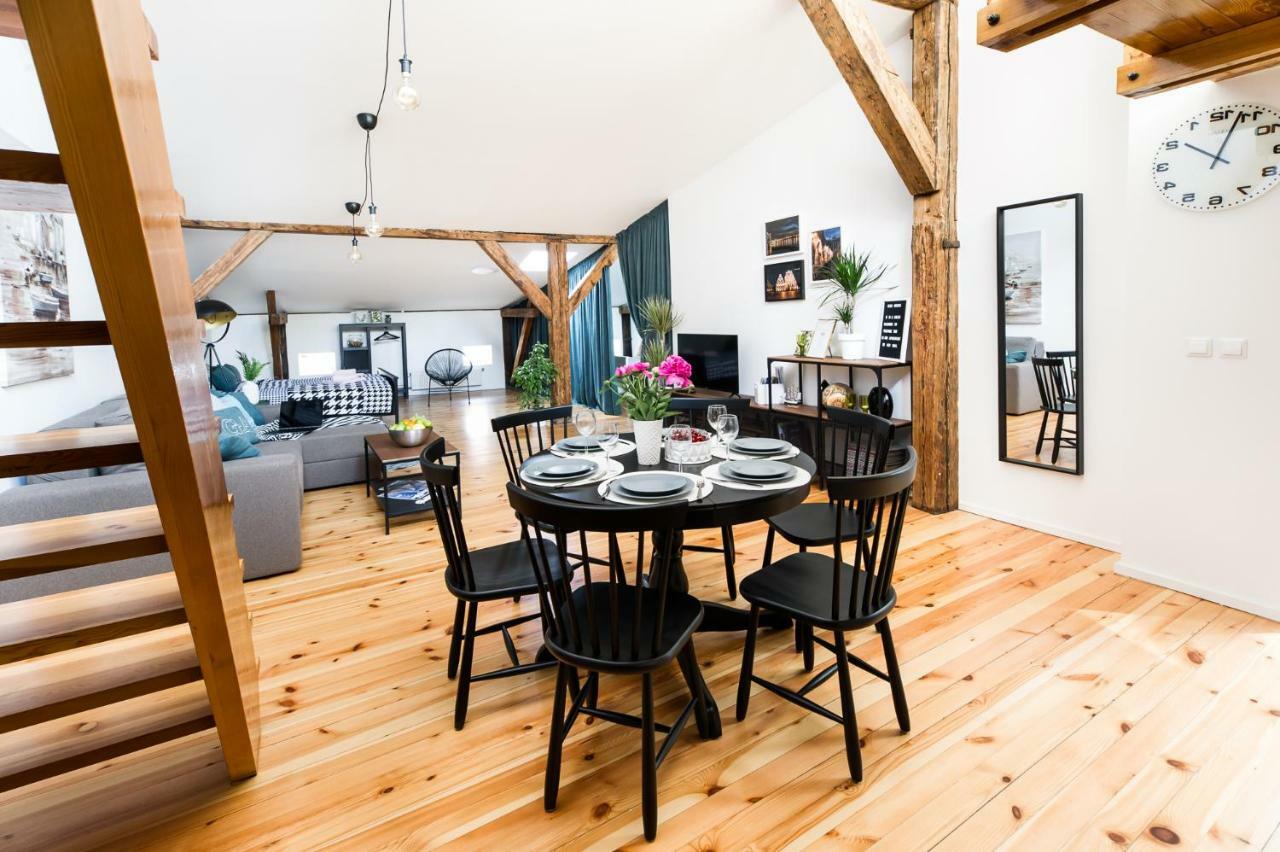 Korter Cozy Mansard Old Town Aptartment, Ac