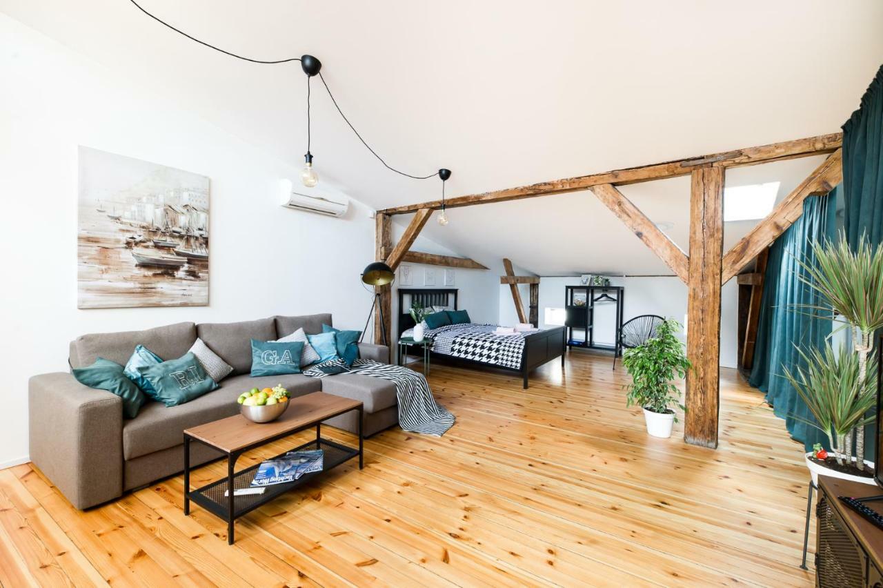 Cozy Mansard Old Town Aptartment, Ac Korter