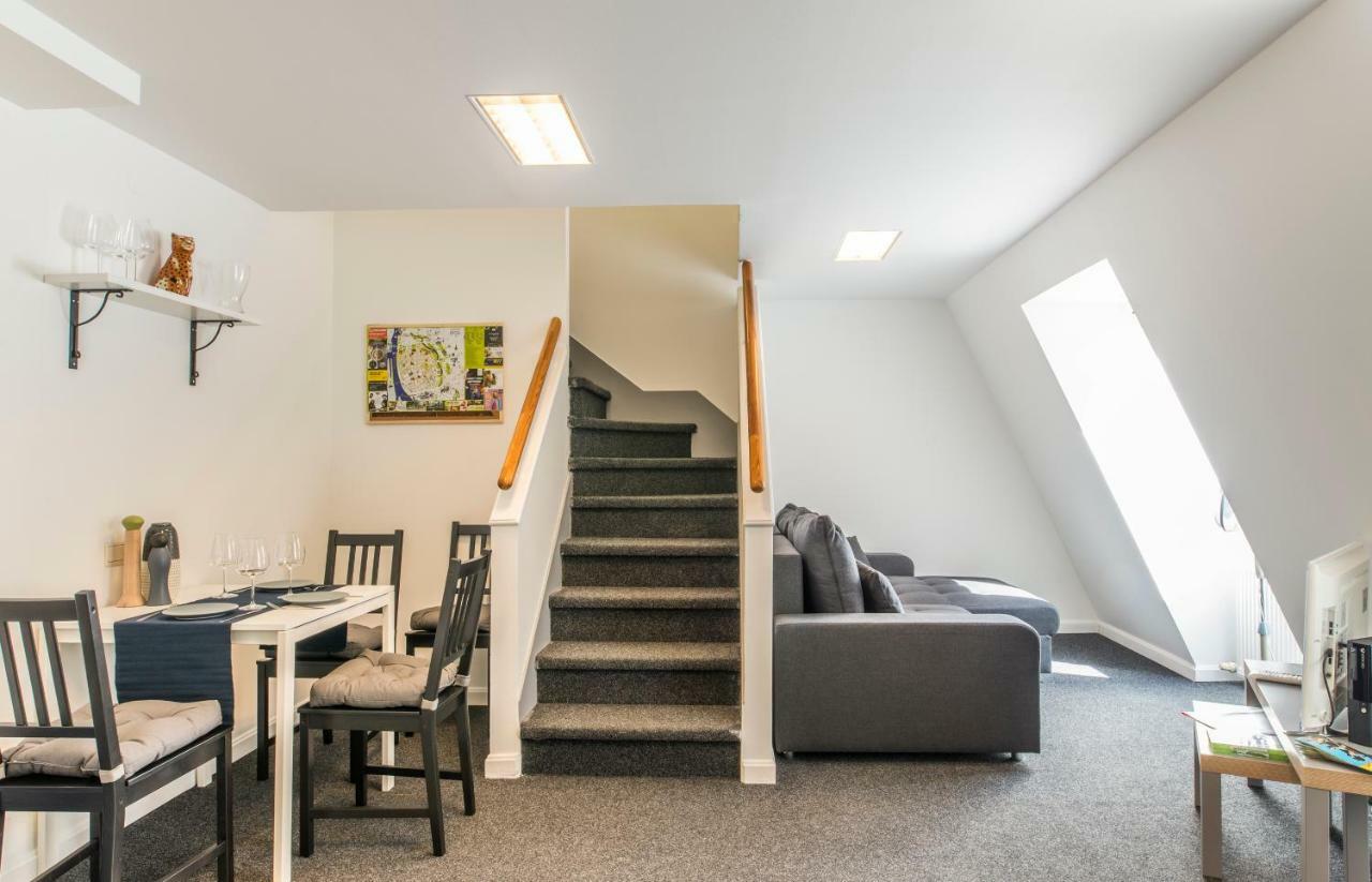 Powder Tower In Old Town Apartment Riga
